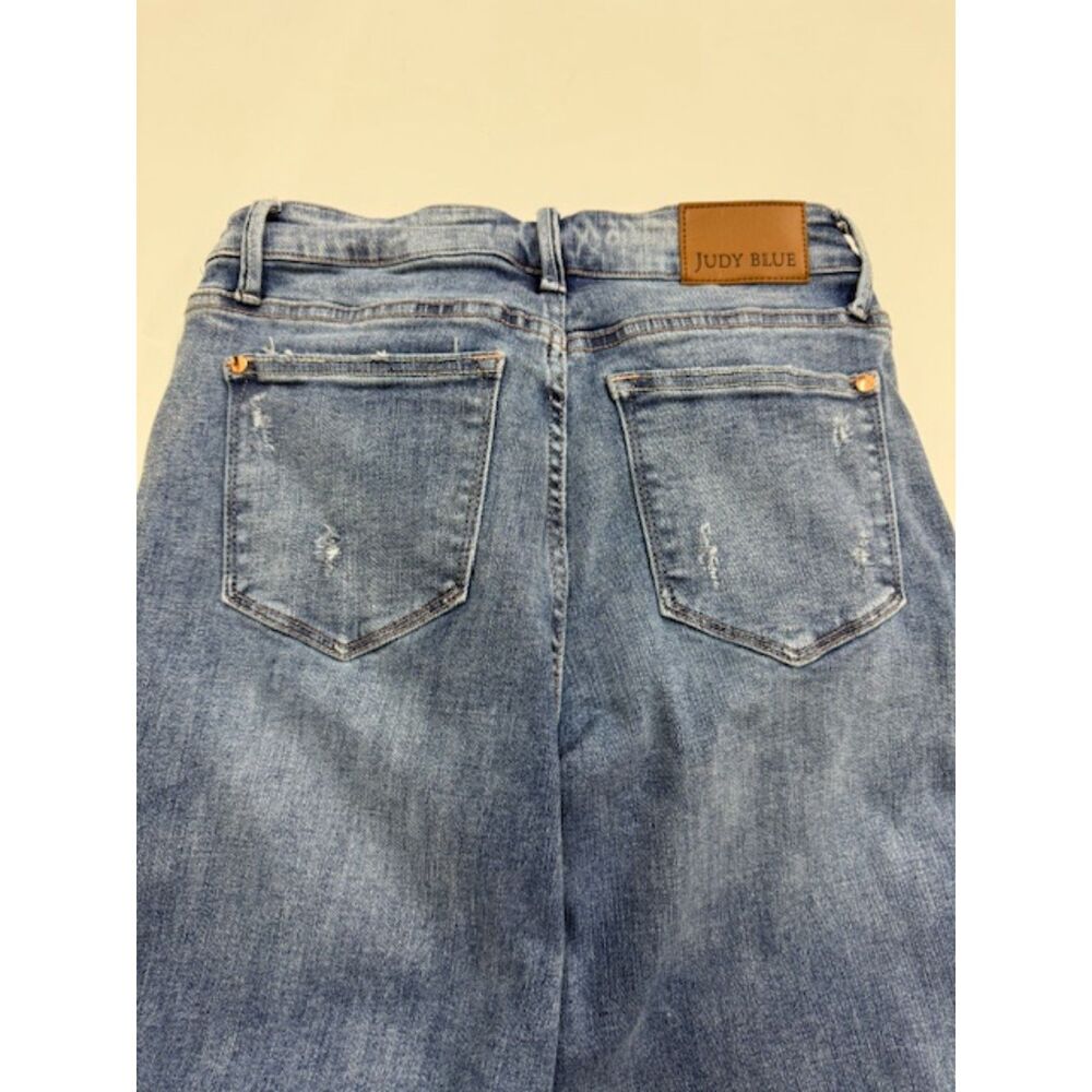 Judy Blue Straight Fit 7/28 Distressed Jeans - Picture 3 of 9
